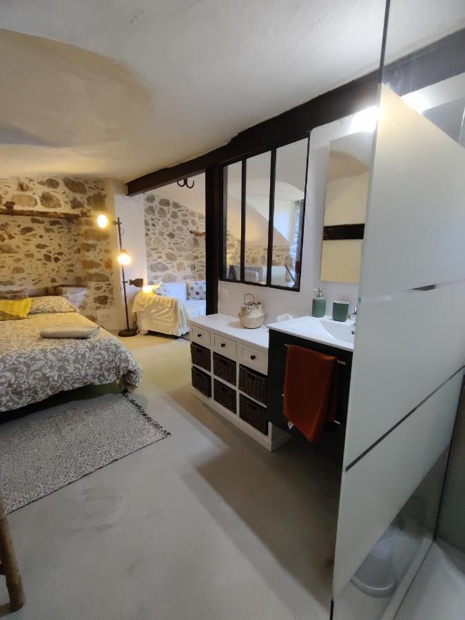 Rendez-Vous Sous Le Tilleul, En Cevennes. Molieres-Cavaillac Luaran gambar